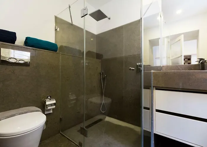 Ola - Castelo Terrace I * Lisboa